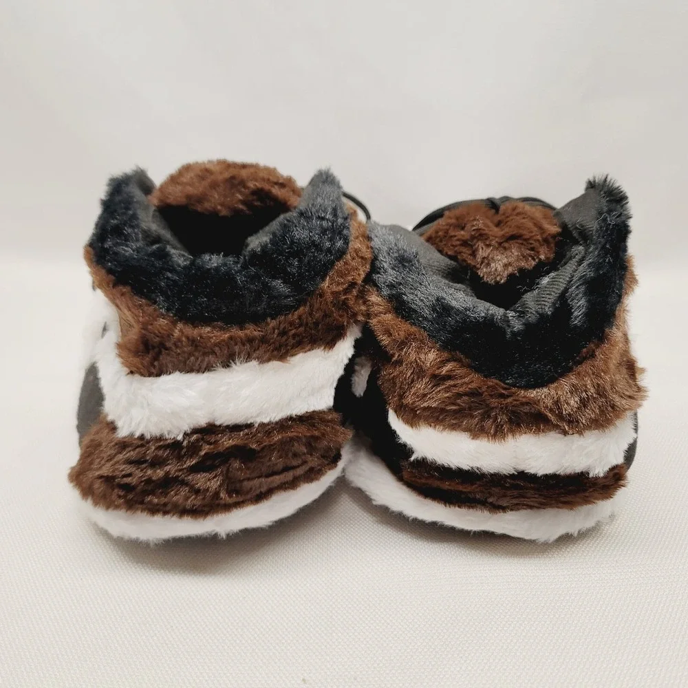 Nike‎ Air Jordan 1 Mocha Style Comfy Unisex Plush Slippers One Size Fits Most